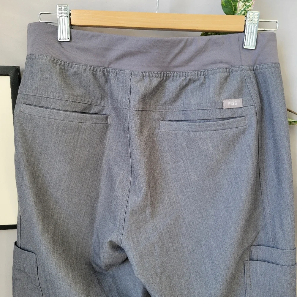 Figs Men's Axim Cargo Technical Collection Scrub Pants Gray Green S Short